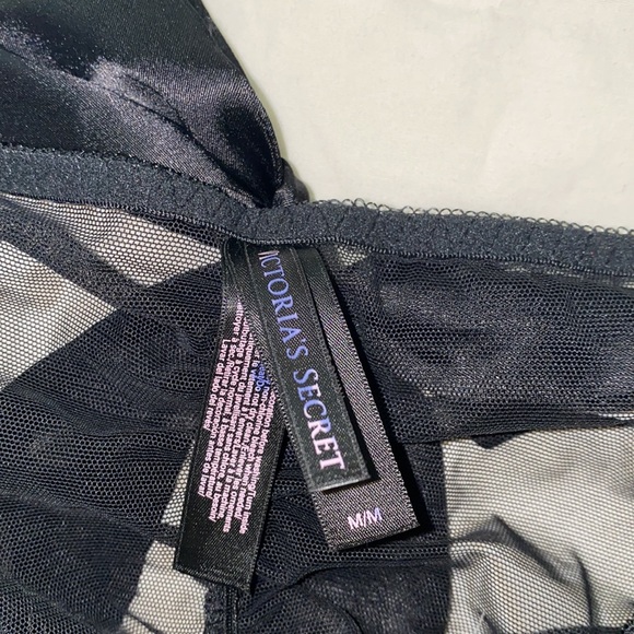 Victoria’s Secret woman’s garters panty sz-M - Picture 4 of 4